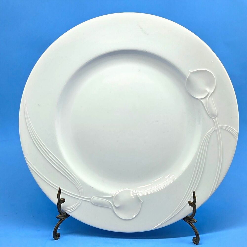 Mikasa Classic Flair White Round Chop Plate 12" Calla Lily